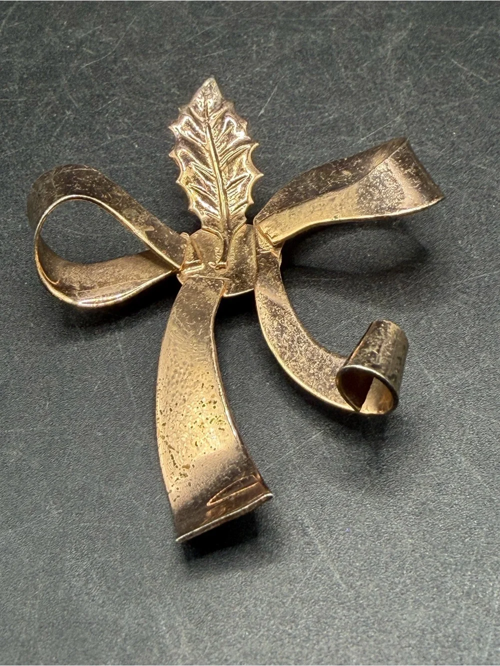 Corocraft Pegasus Sterling Silver Vintage Ribbon & Laurel Leaf Gold Wash Brooch